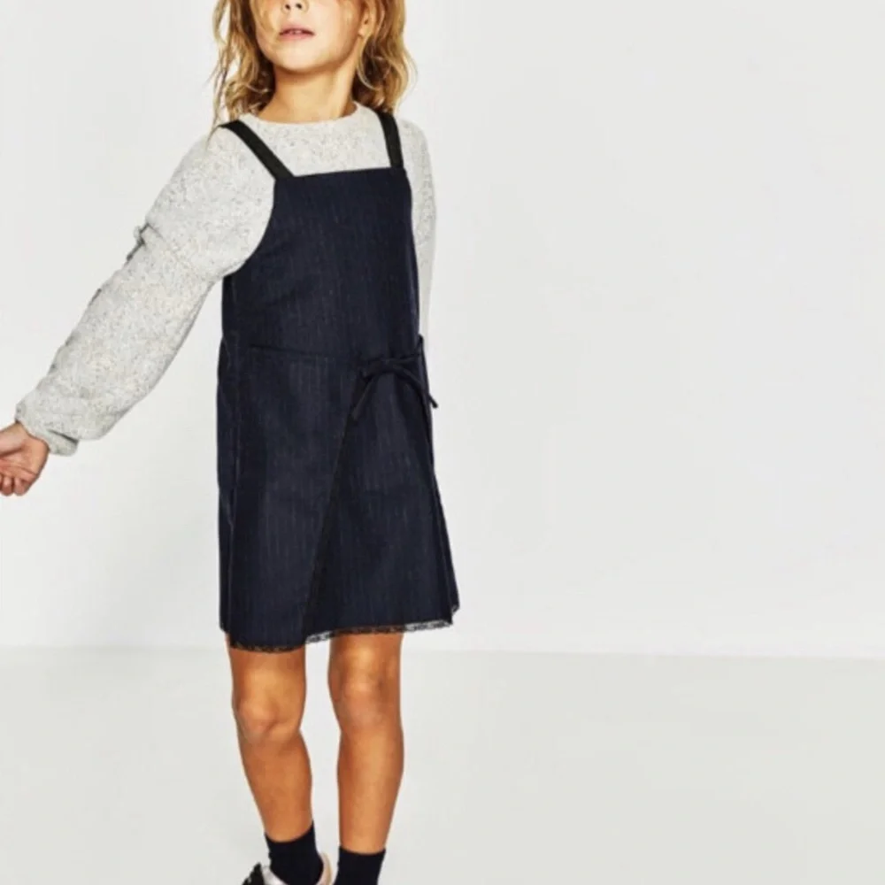 NWOT Zara Dark Navy pinstripe Pinafore strap Wool Dress Black lacy hem size 8
